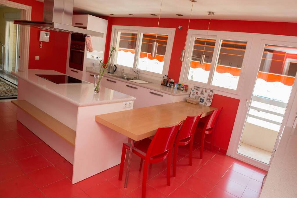 Penthouse With Private Pool, Hot Tub Jacuzzi With Sea Views And Chill-Out Zone, Close To The Sea Marbella Exterior photo