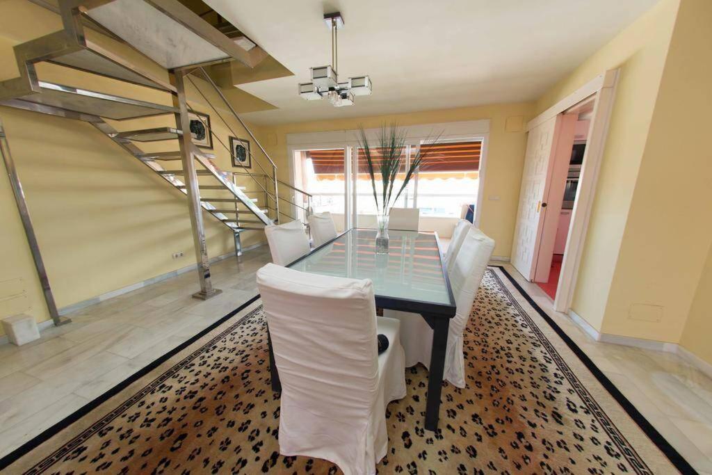 Penthouse With Private Pool, Hot Tub Jacuzzi With Sea Views And Chill-Out Zone, Close To The Sea Marbella Exterior photo