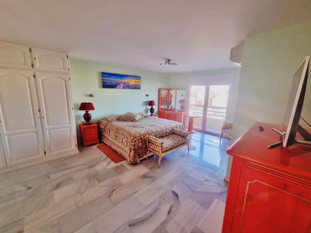 Penthouse With Private Pool, Hot Tub Jacuzzi With Sea Views And Chill-Out Zone, Close To The Sea Marbella Exterior photo
