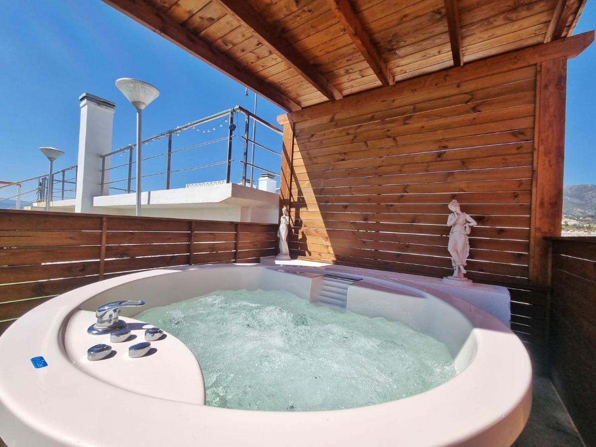 Penthouse With Private Pool, Hot Tub Jacuzzi With Sea Views And Chill-Out Zone, Close To The Sea Marbella Exterior photo